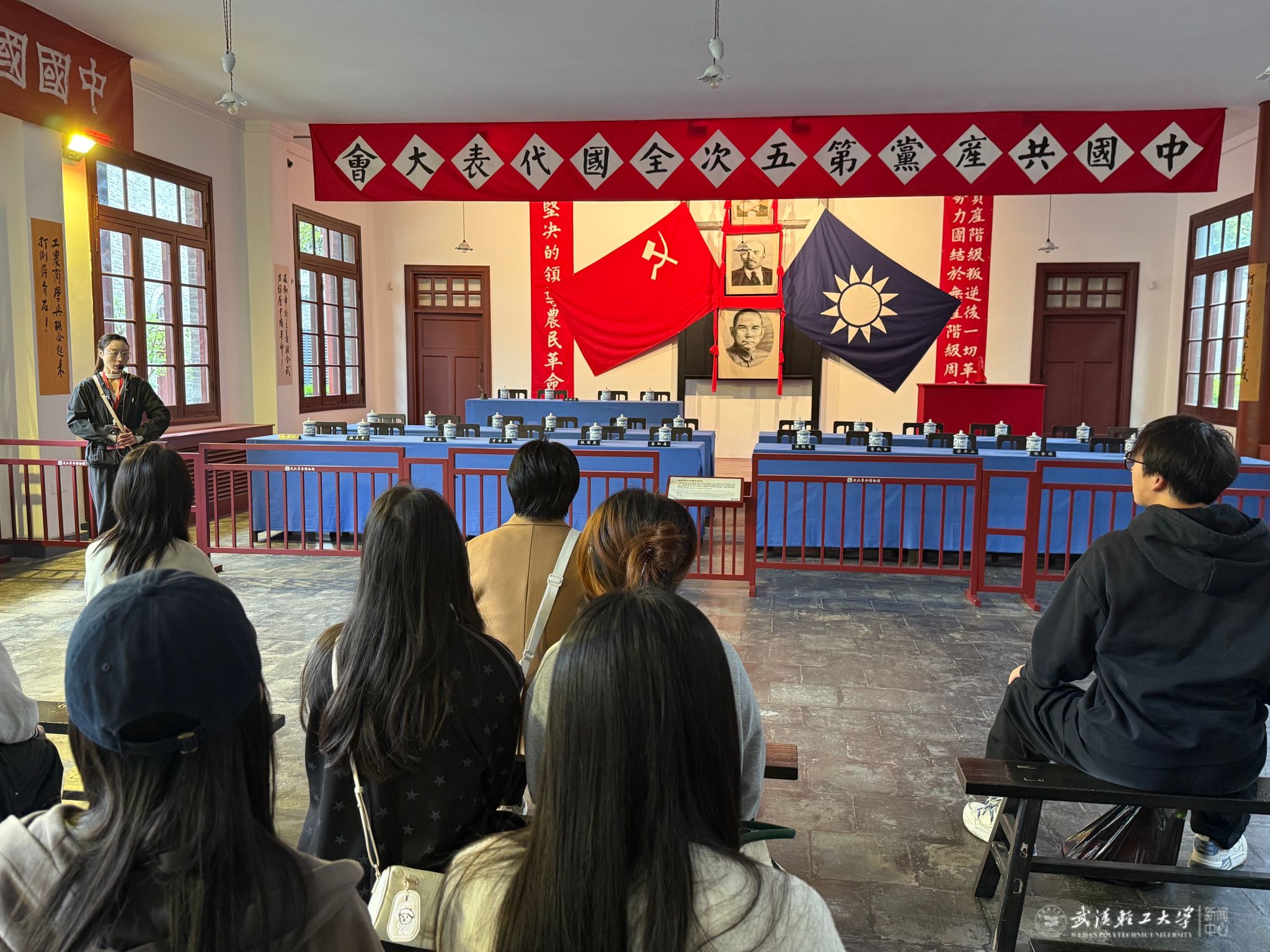 前往武汉革命博物馆开展清明主题九游官